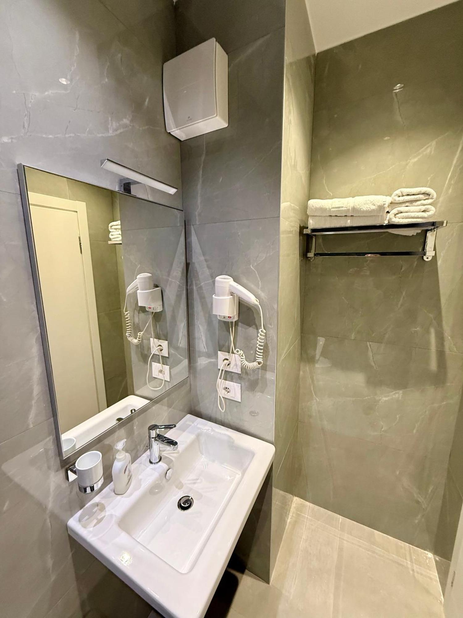 Rooms Dionis 티라나 외부 사진